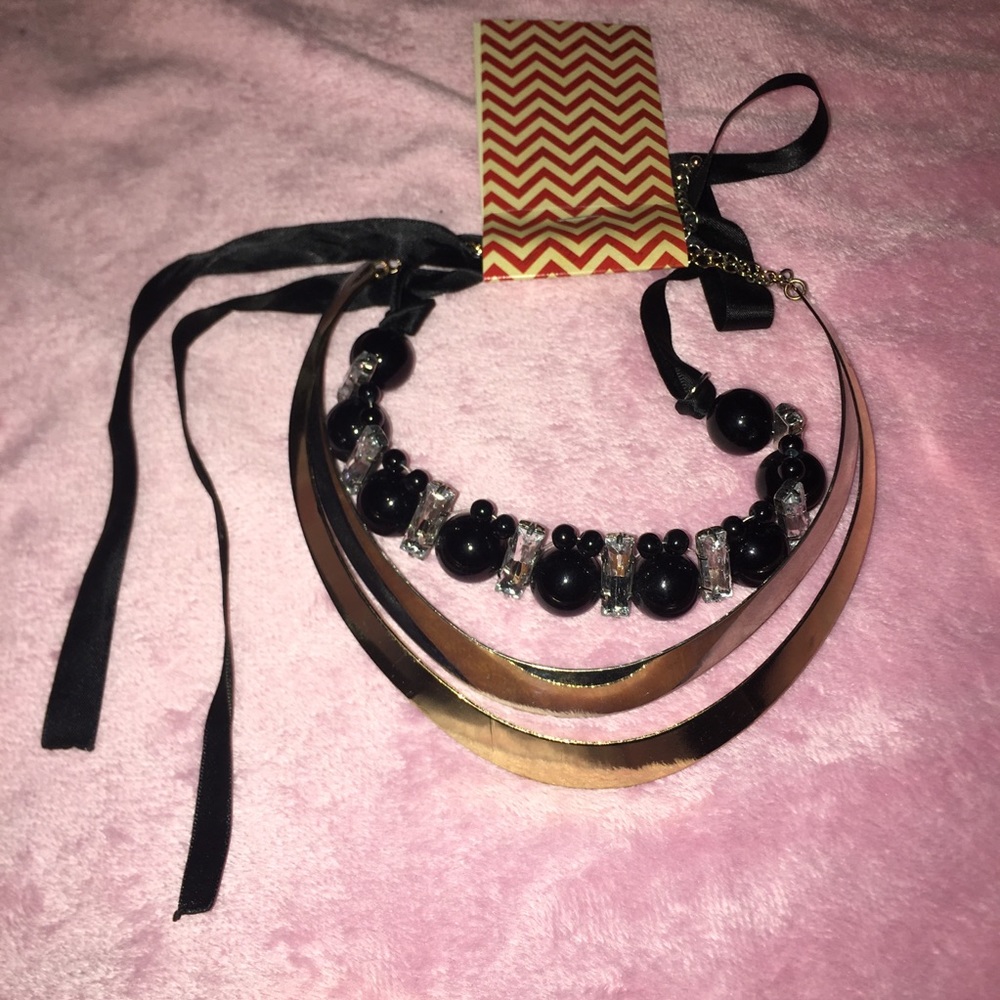 Choker necklace